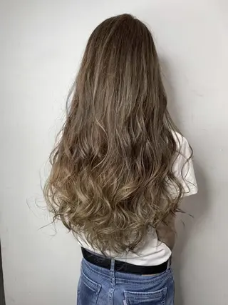 ロング SOURCE 堺東のヘアスタイル