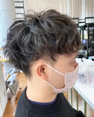 ショート パーマ メンズ 井坂 卓真のヘアスタイル