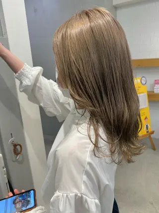 セミロング カラー ヘアアレンジ 、 、のヘアスタイル