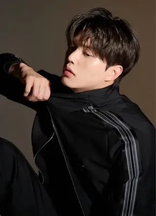 メンズ メンズセンターパート 🇰🇷wakanaのヘアスタイル