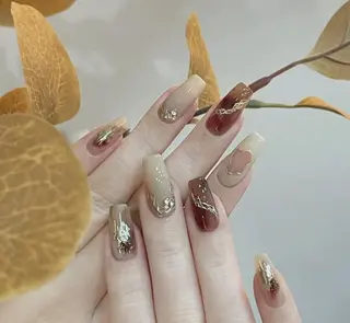 ネイル Queens テイのネイルデザイン