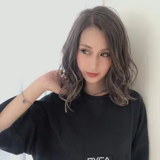 ミディアム カラー  渡部 妃月のヘアスタイル
