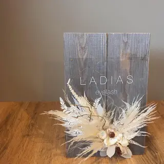 マツエク・マツパ LADIAS eyelash所属・LADIAS eyelashのマツエク・マツパデザイン