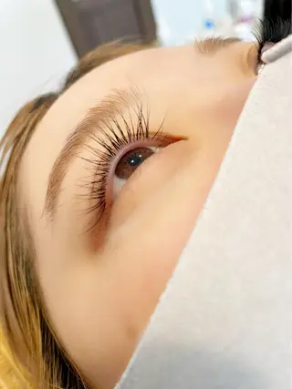 マツエク・マツパ 卜部 かりんの眉毛・アイブロウイメージ