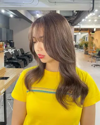 ロング カラー ミルクティーベージュ ❤︎レイヤー　MIAのヘアスタイル