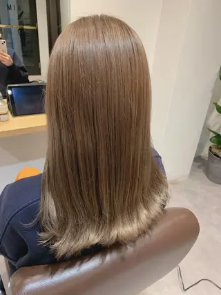 セミロング カラー MIA 菅原のヘアスタイル