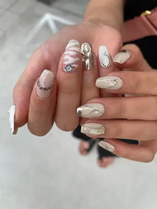 ロング カラー ヘアアレンジ キッズ ネイル マツエク・マツパ 福田 加奈のネイルデザイン