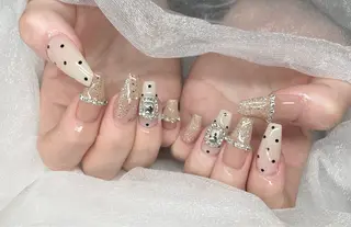 ネイル Roi〈ロワ〉 Minakoのネイルデザイン