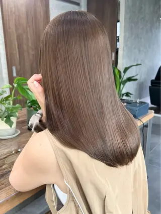 ミディアム MEGRI 三軒茶屋【メグリ】のヘアスタイル