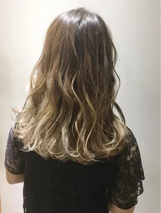 ロング カラー 渋谷ブリーチカラー 韓国ヘアyuikoのヘアスタイル