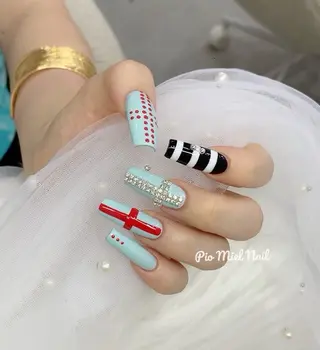 ミディアム HANA 長さだしのネイルデザイン