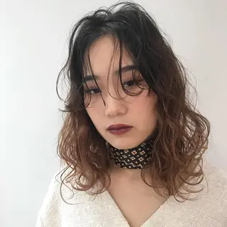 セミロング カラー レイヤー/顔周り /AKARIのヘアスタイル