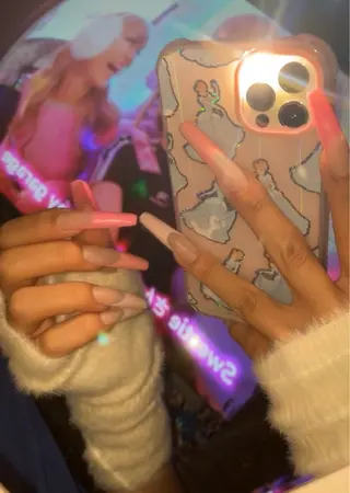 ネイル ONIKA nail 表参道所属・ネイリスト fujiiのネイルデザイン