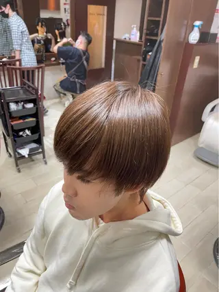 ショート カラー メンズ 佐々木 賢吾のヘアスタイル