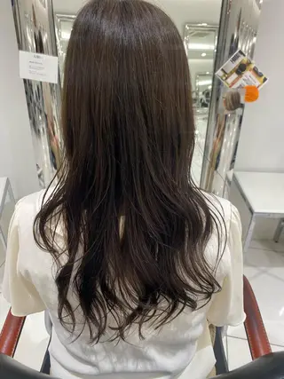 ロング 山口 優美のヘアスタイル