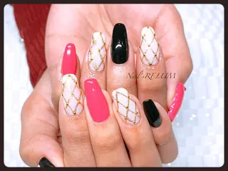 ネイル THECOLORS所属・近貞 莉奈のネイルデザイン