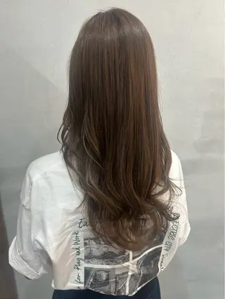 ロング カラー ルプラボウ りく/艶カラーのヘアスタイル