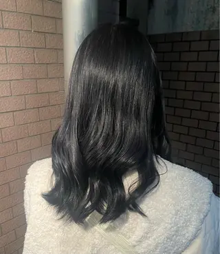 セミロング カラー 艶髪/ハイトーン/ ヘアセット/モエノのヘアスタイル