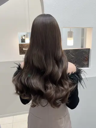 ロング 淺井 さくらのヘアスタイル