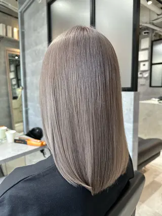 セミロング カラー L'wis所属・川浪 ほほみのヘアスタイル