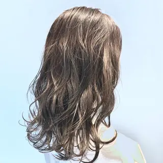 セミロング カラー 🌈ぷる艶カラー🌈 髪質改善👑柳沼尚貴のヘアスタイル