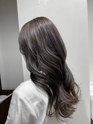 ロング カラー タケデ スズカのヘアスタイル