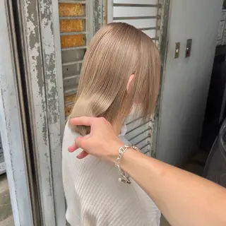 ショート カラー ムラ修正💎 艶髪ハイトーン💎のヘアスタイル