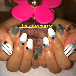 ネイル Lacouronne NATSUMIのネイルデザイン