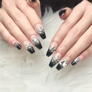 ネイル Salon Mori所属・☺︎ amiのネイルデザイン