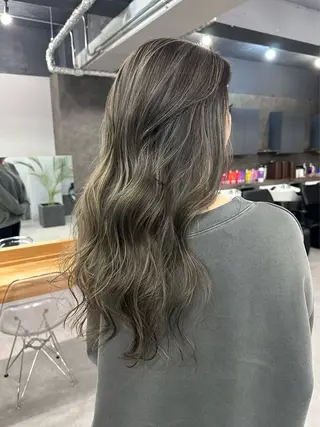 ロング Ruika/海外ヘア /レイヤーカットのヘアスタイル