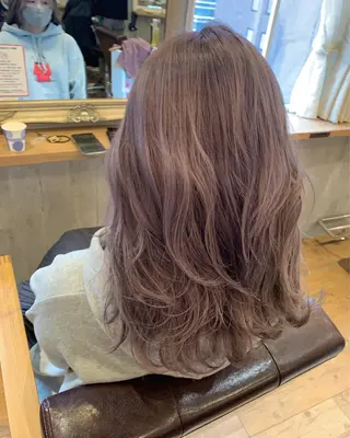 セミロング 淡色ふんわりhair 新宿satomiのヘアスタイル
