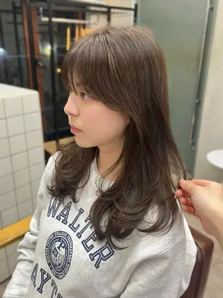 セミロング カラー SALT WATER所属・🫐 𝐌𝐚𝐨 🫐似合わせcutのヘアスタイル