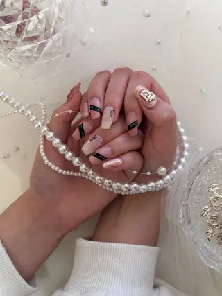 ネイル CREVIO 小美玉店所属・CREVIO小美玉店 店長RIRIのネイルデザイン