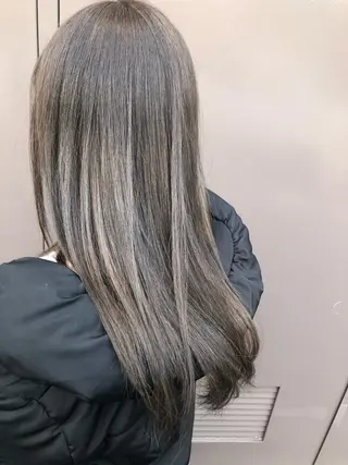 ミディアム カラー ヘアアレンジ 外苑前NO.1艶髪 透明感カラーのヘアスタイル