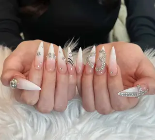 ネイル Julli NailStudioのネイルデザイン