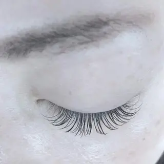 マツエク・マツパ メンズオーシャンブルー所属・藤中 満里奈の眉毛・アイブロウイメージ