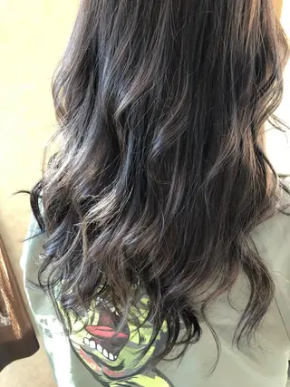 ミディアム カワサキ ヒナコのヘアスタイル