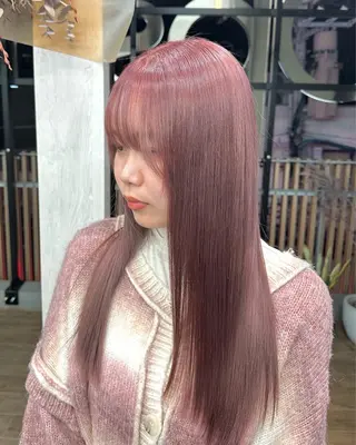 ロング カラー 佃 優音のヘアスタイル