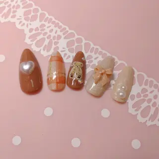 fujinail(バーバーフジノ)所属・藤野 智美のネイルデザイン