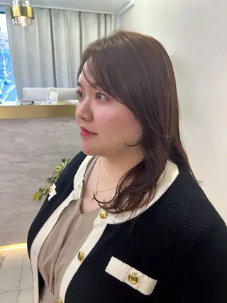 セミロング カラー 佐合 梨花 / ｅａｕ〈オー〉のヘアスタイル