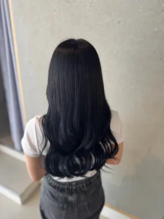 ロング カラー 前田 美桜のヘアスタイル