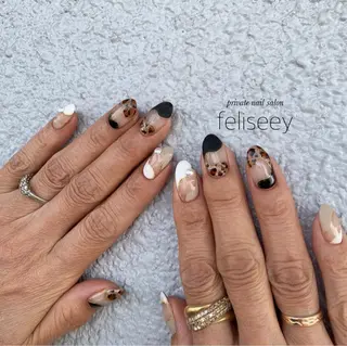ネイル feliseey 〘フェリシー 〙のネイルデザイン