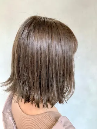 ミディアム カラー ハイライトが 得意なニキです😊のヘアスタイル