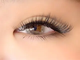 マツエク・マツパ bell couleur所属・ベルクルール MIYUのマツエク・マツパデザイン