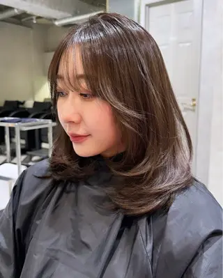 ミディアム カラー 朝の準備が楽になる レイヤー🎀Macoのヘアスタイル