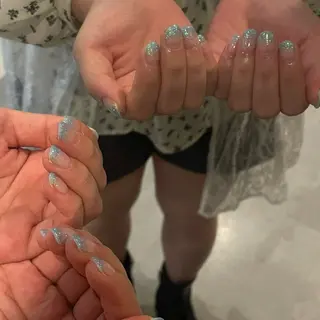 ネイル 𝑟𝑖𝑠𝑎 🕯‎🤍のネイルデザイン