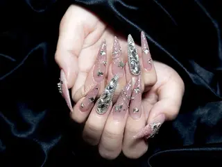 ロング Rola kira nail salon所属・Rola kira 麗のネイルデザイン