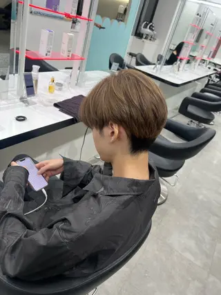 メンズ レイヤーカット／ ハイトーン/Moeのヘアスタイル