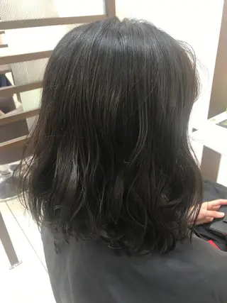 ミディアム カラー 馴染ませNo.1🧃 エクステ・アレンジのヘアスタイル