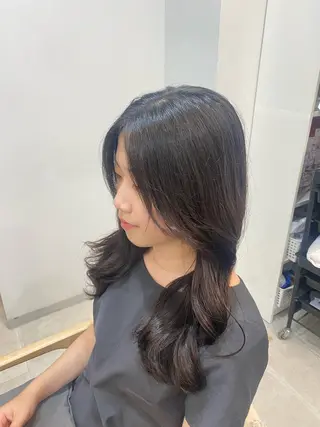 ロング 谷川 李奈のヘアスタイル